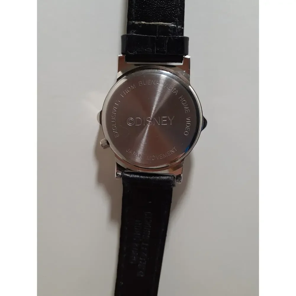 Disney Mickey Mouse World Traveler Wristwatch Fantasma 1990's